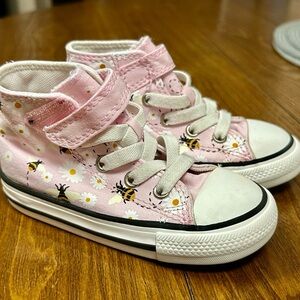 Toddler girl converse